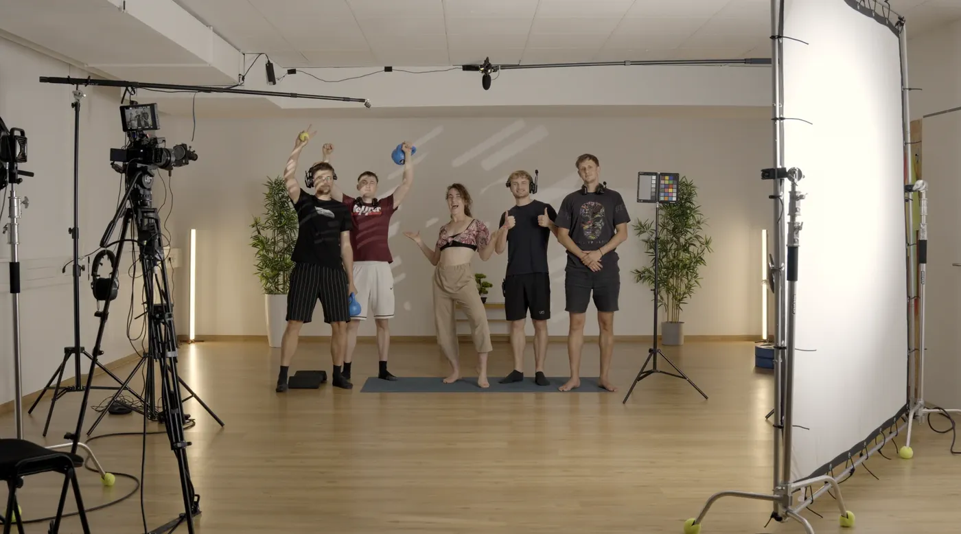 Hey Coach Production — Am Set: Physio mit Elsa