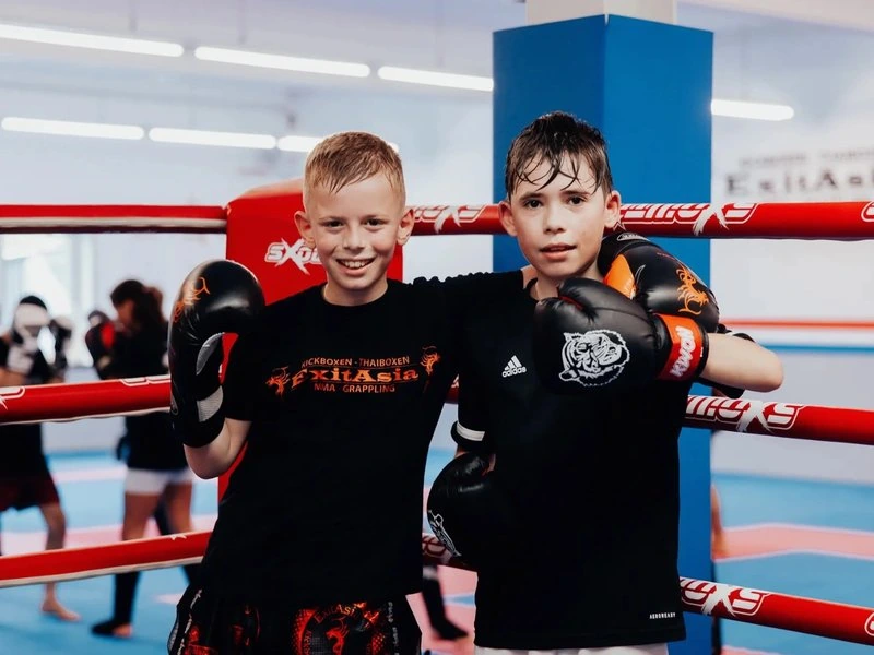 Kinder Training bei ExitAsia