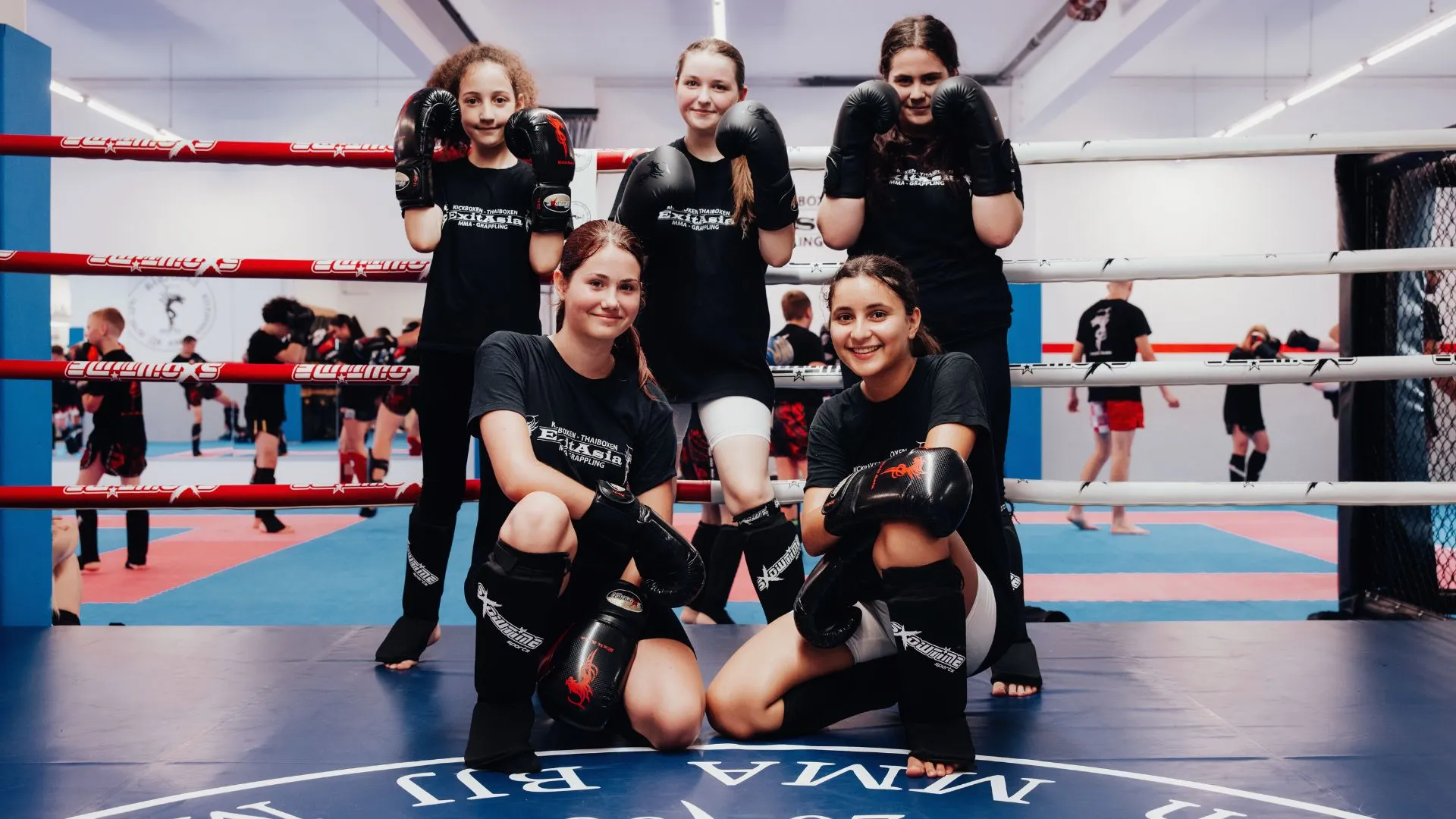 ExitAsia Kampfsport-Community im Trainingsring